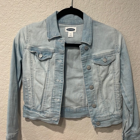Big kids Old Navy crop jean jacket - Picture 1 of 3